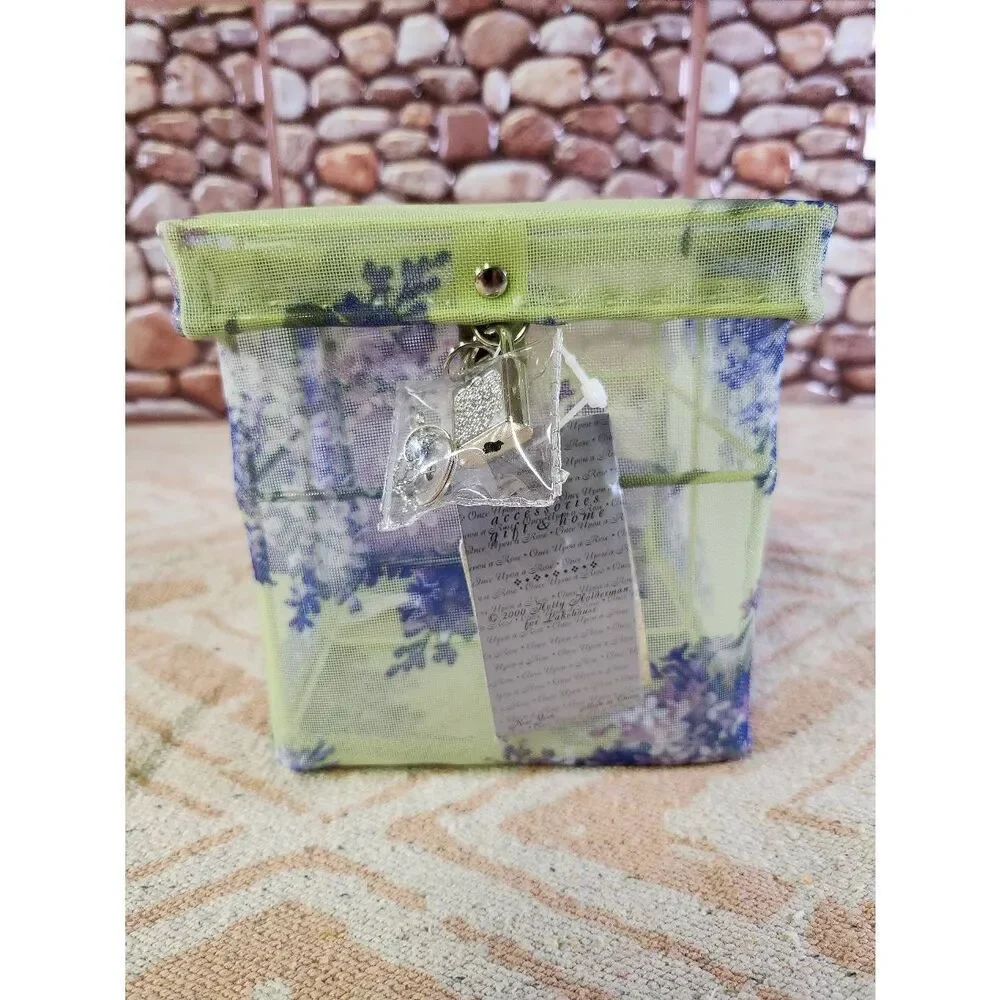 2000 Holly Holderman For Lakehouse Gift Box with Lock #A48